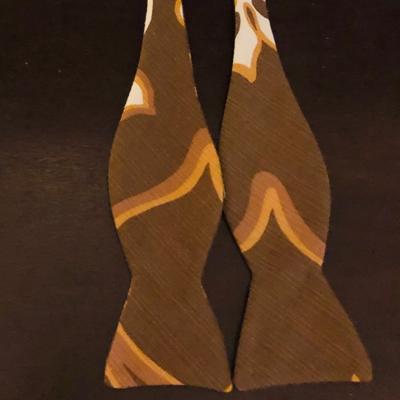 Handmade bowtie - Picture 3 of 3
